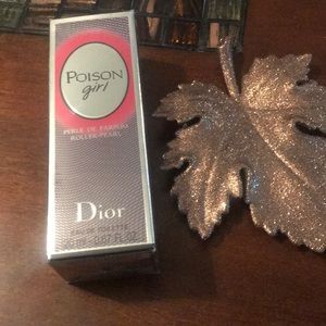 Poison girl roller pearl